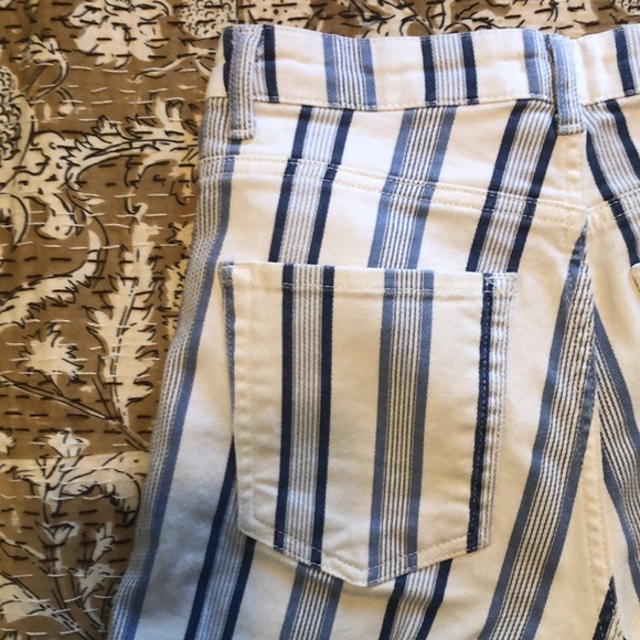 Striped Wide Leg Cropped Pant - Picture 3 of 4